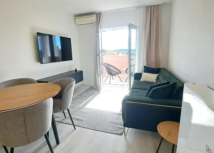 아파트 Chic Frane