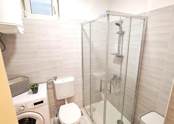 아파트 Chic Frane 풀라